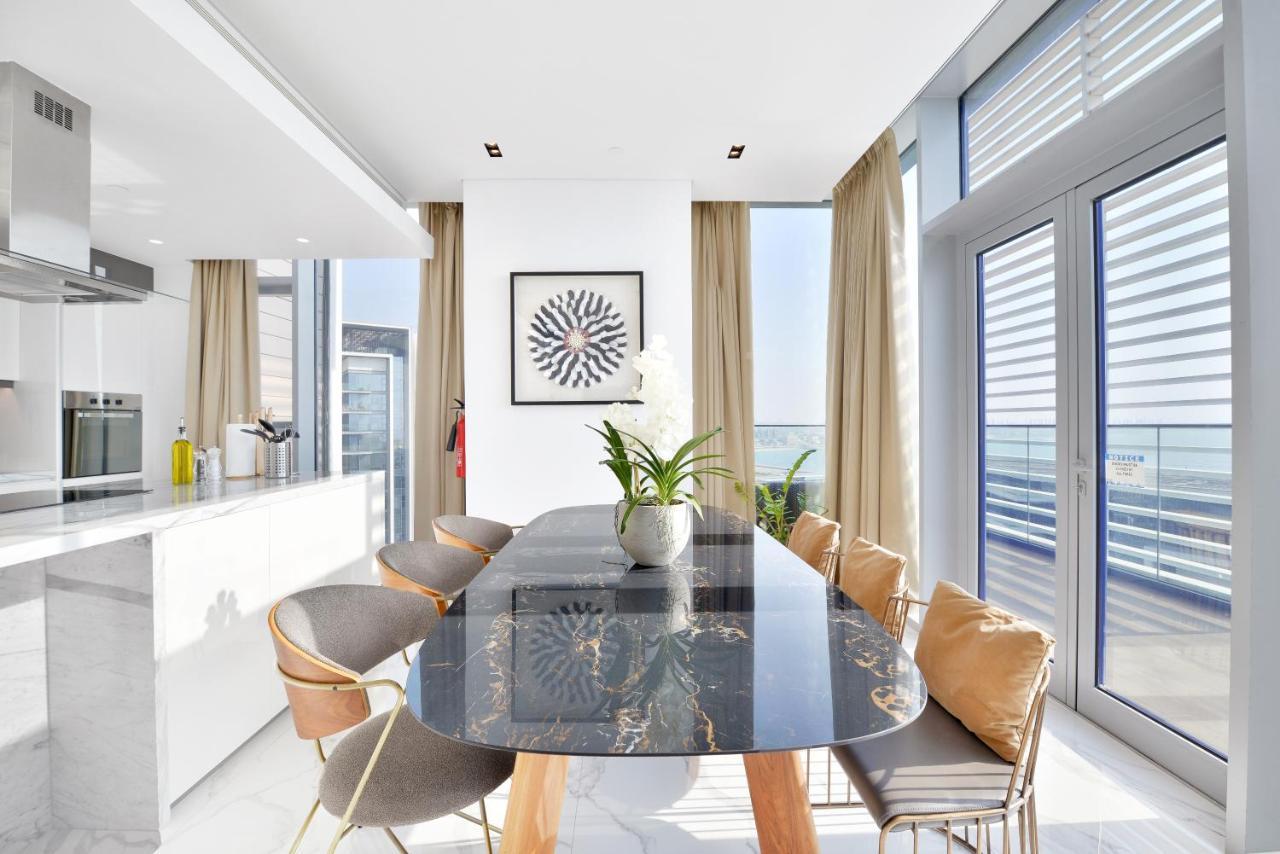 Luxe 3 Bedroom Oceanfront Apartment In The Heart Of Bluewaters Island Дубай Екстериор снимка