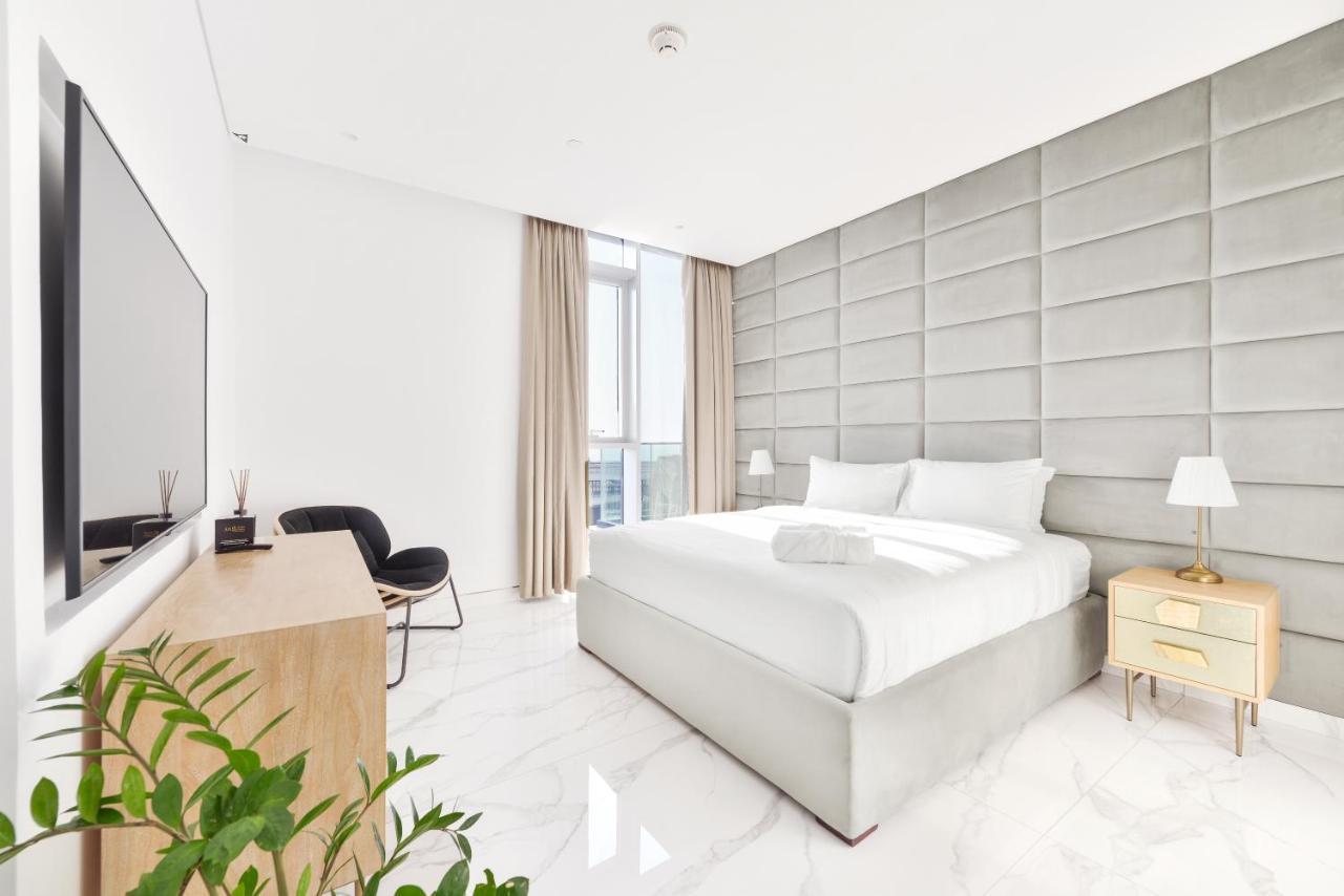 Luxe 3 Bedroom Oceanfront Apartment In The Heart Of Bluewaters Island Дубай Екстериор снимка